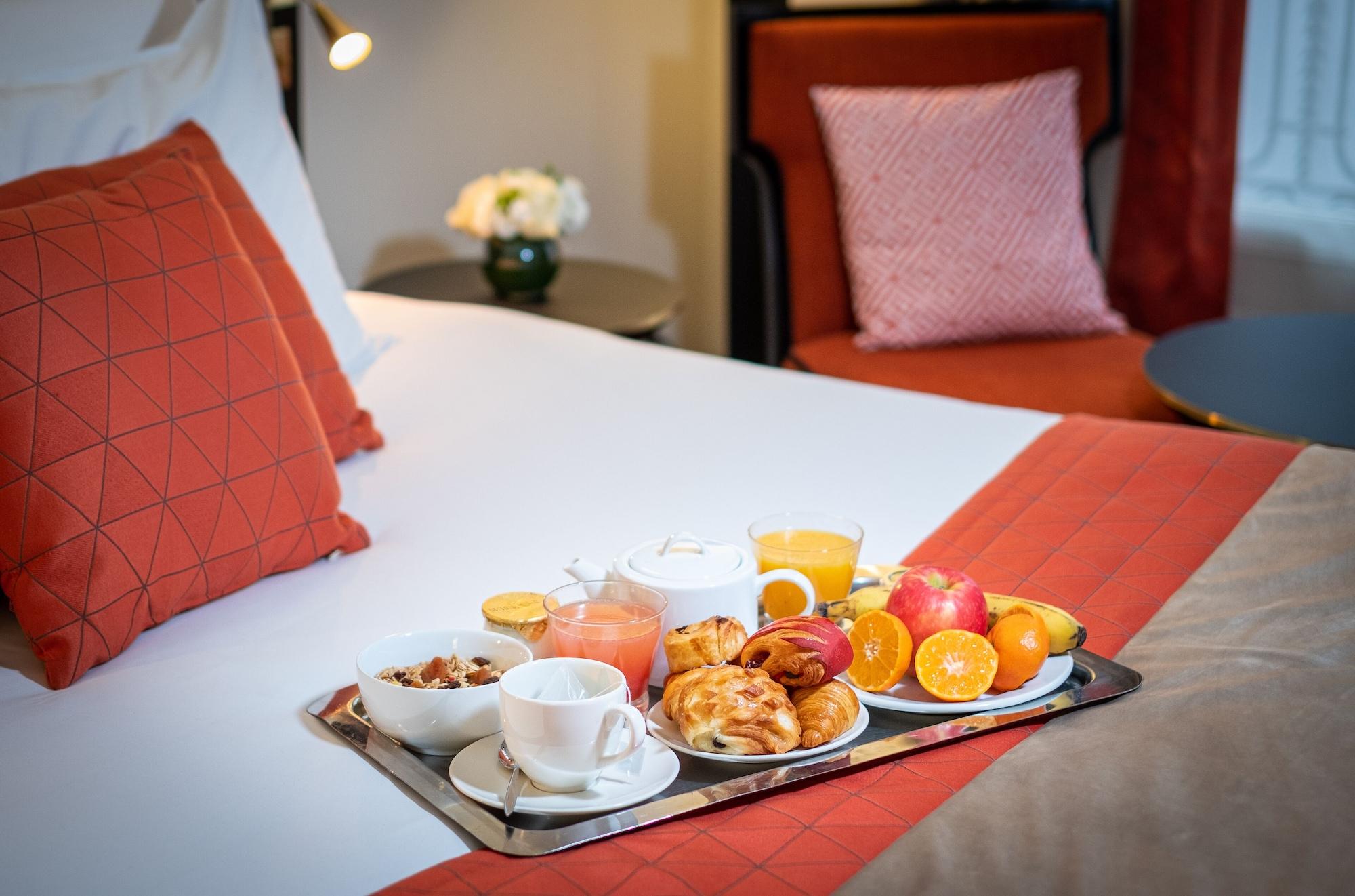 Hotel Le Marquis By Inwood Hotels Paris Bagian luar foto