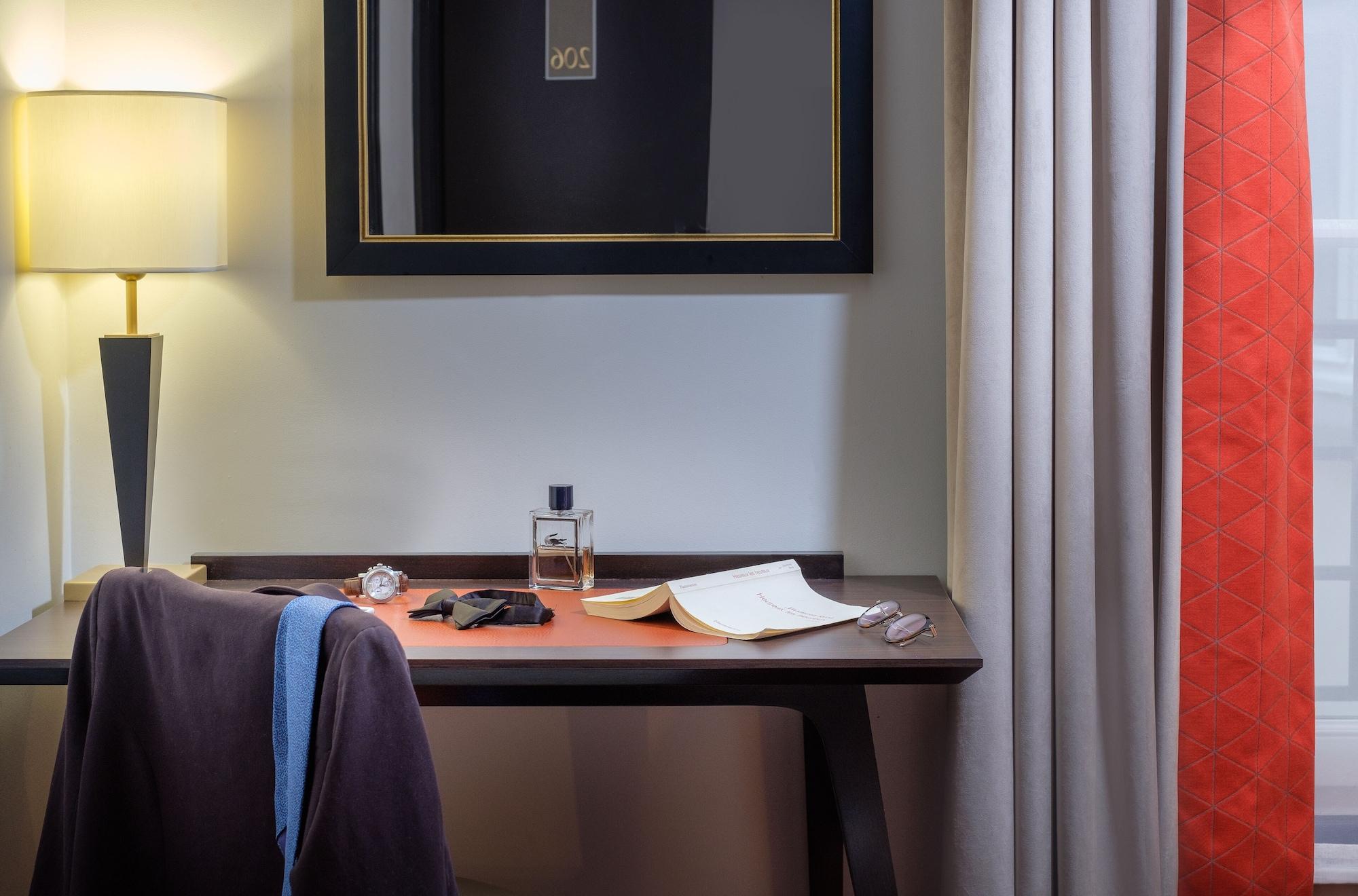 Hotel Le Marquis By Inwood Hotels Paris Bagian luar foto