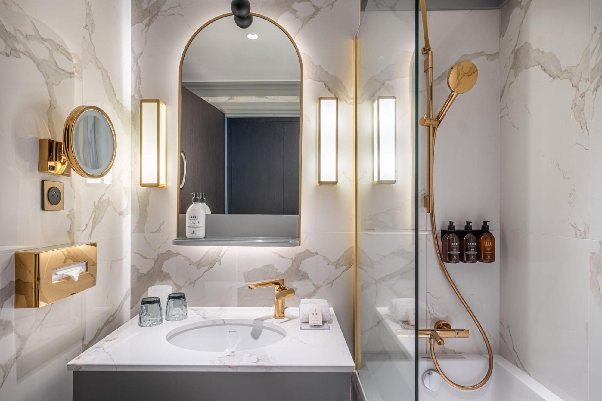 Hotel Le Marquis By Inwood Hotels Paris Bagian luar foto