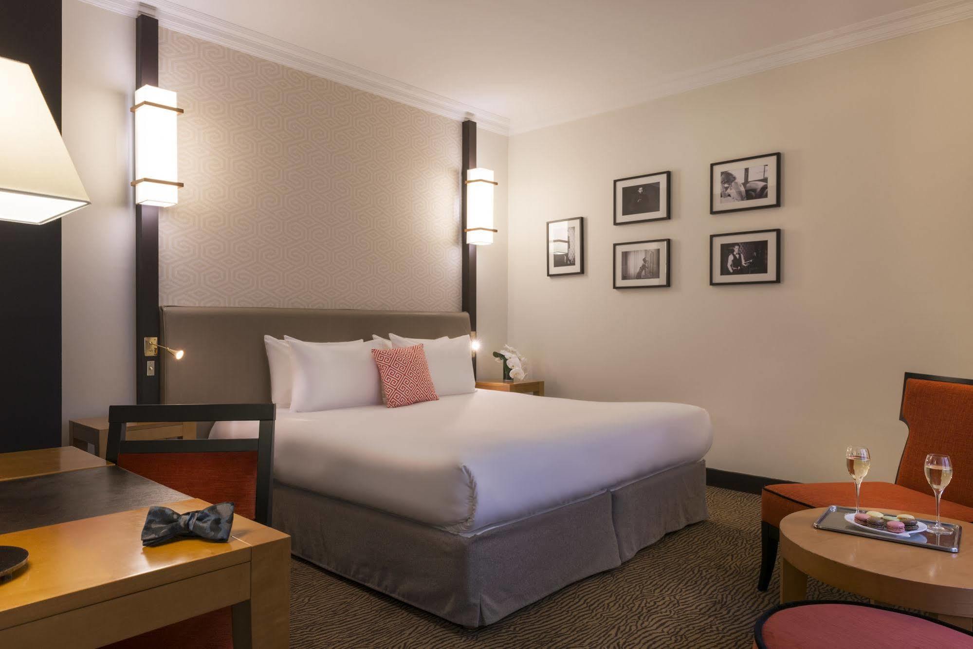 Hotel Le Marquis By Inwood Hotels Paris Bagian luar foto
