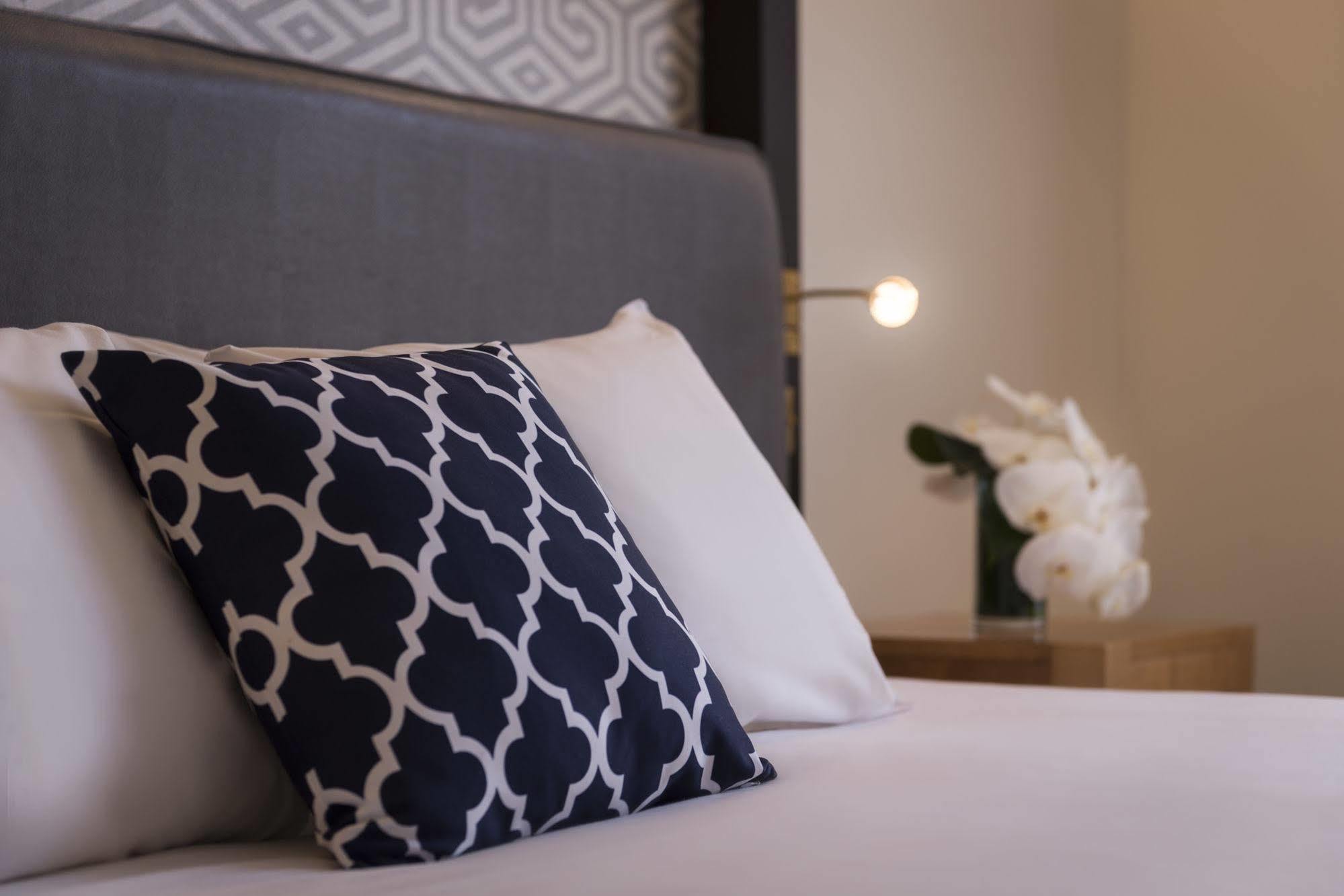 Hotel Le Marquis By Inwood Hotels Paris Bagian luar foto