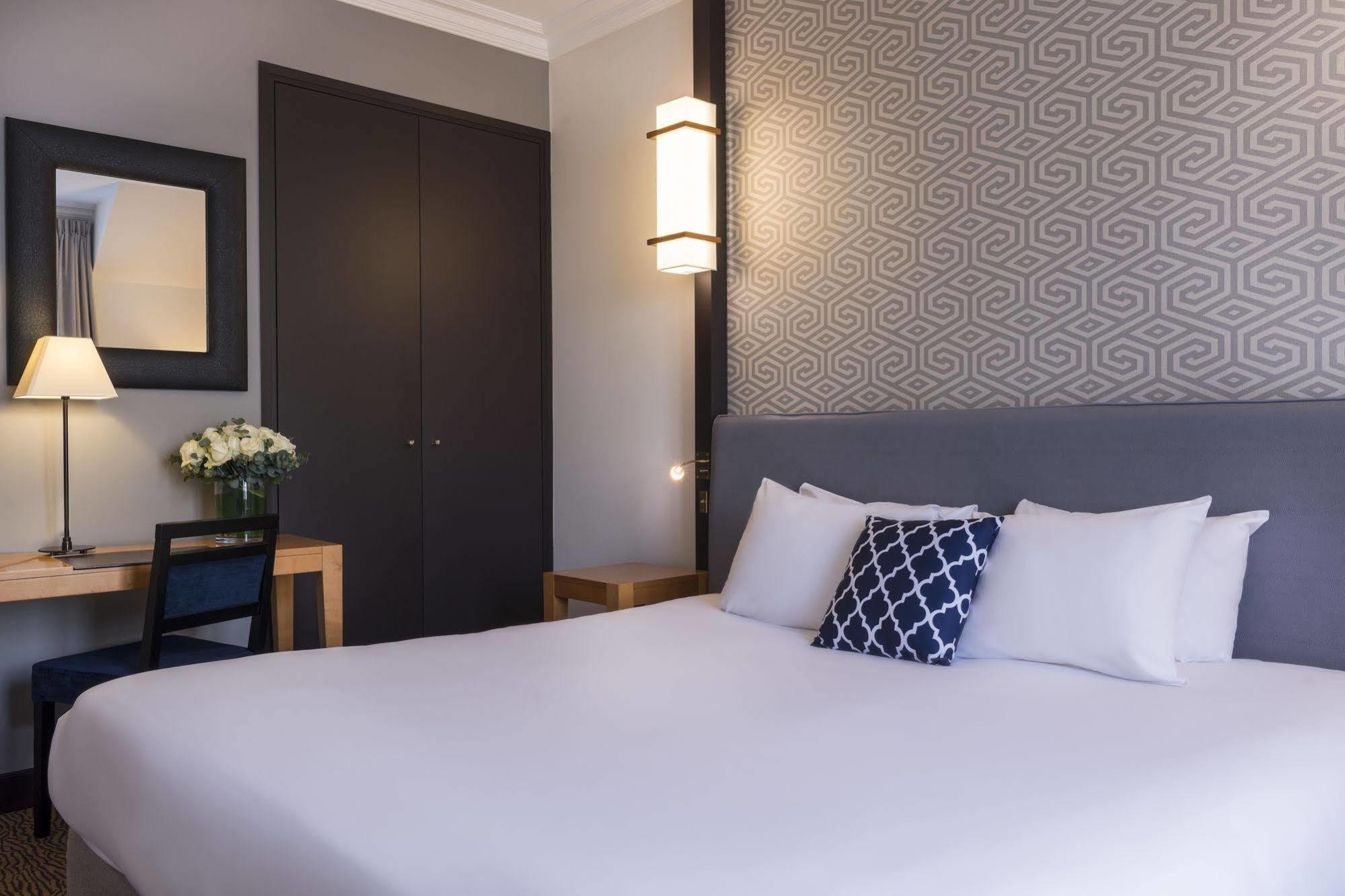 Hotel Le Marquis By Inwood Hotels Paris Bagian luar foto