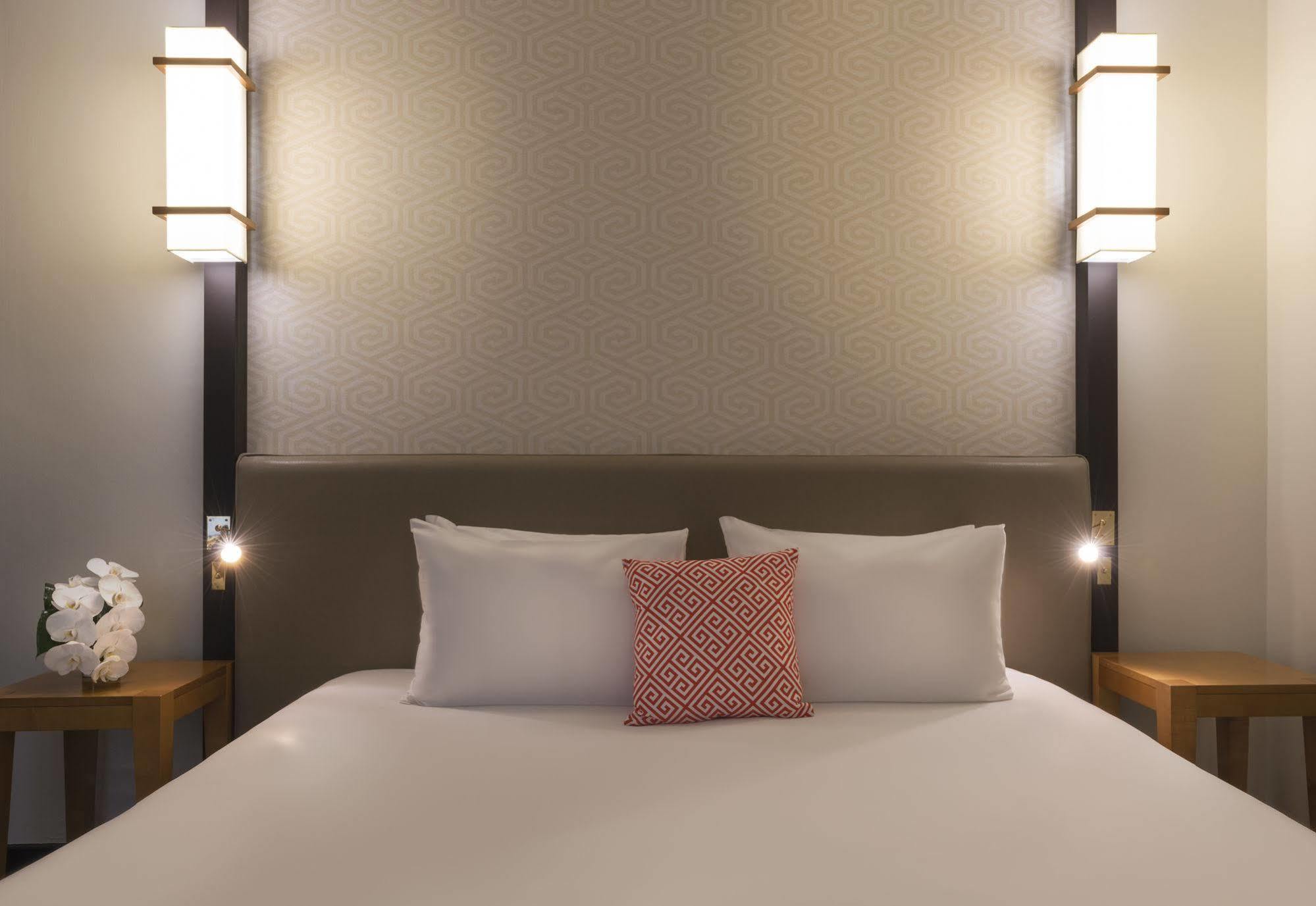Hotel Le Marquis By Inwood Hotels Paris Bagian luar foto
