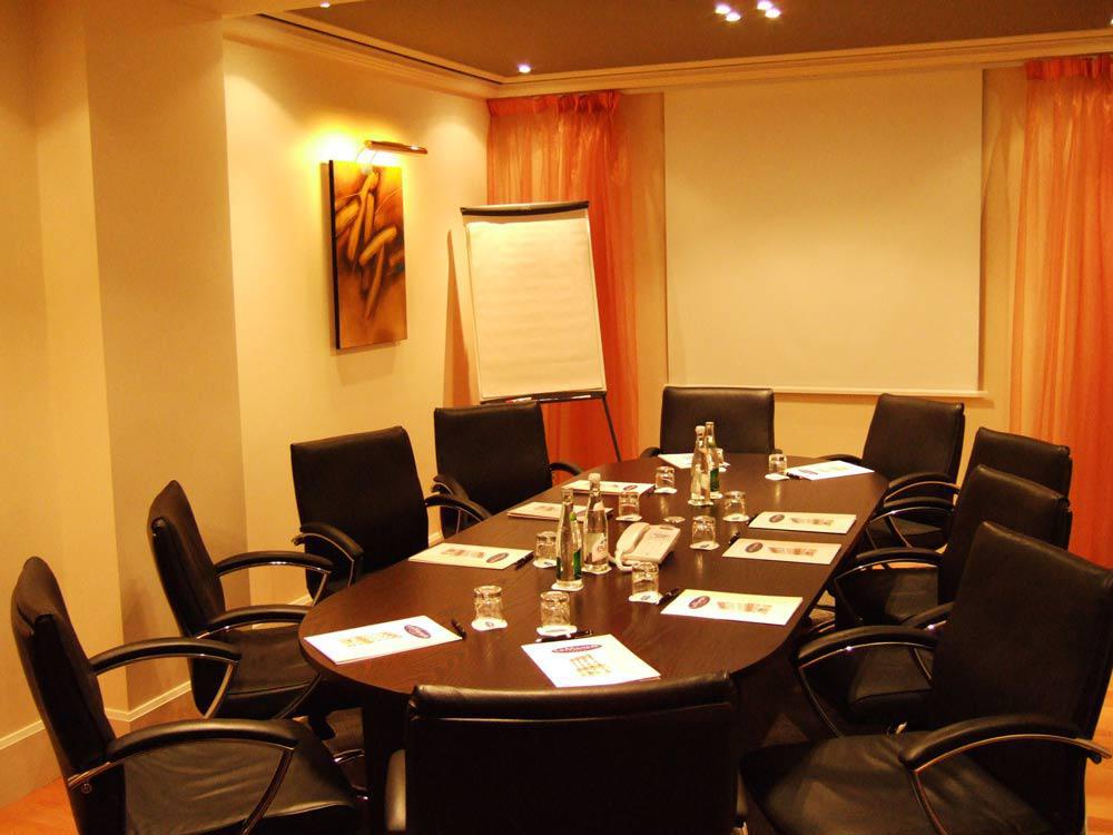 Hotel Le Marquis By Inwood Hotels Paris Bagian luar foto